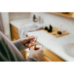 Ножницы маникюрные изогнутые 10см Classic Fiskars