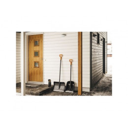 Скрепер для снега Solid FISKARS