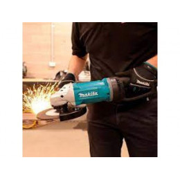 Двуручная углошлифмашина MAKITA GA9071X1 в кор.