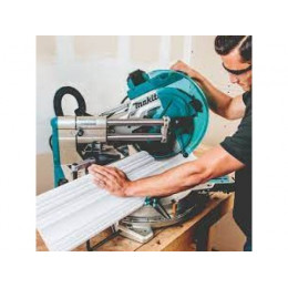 Торцовочная пила MAKITA LS 1219 в кор.