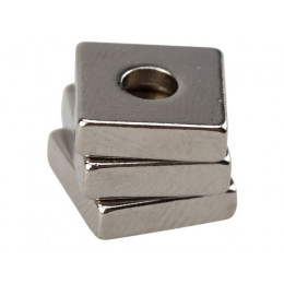 Прямоугольник магнитный неодимовый 10х10х3 мм с зенковкой 6х3,5 мм (упаковка 3 шт.)