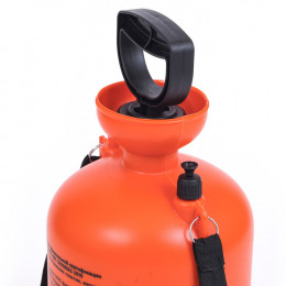 Опрыскиватель Жук Классик 8л, пневматический, плечевой. (ОП-207)